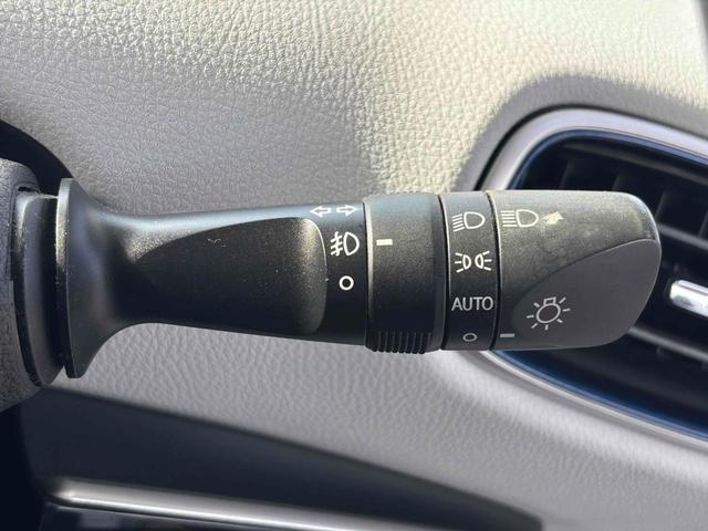 プリウス Sツーリングセレクション レーンアシスト オートクルーズコントロール バックカメラ ナビ TV アルミホイール オートマチックハイビーム オートライト LEDヘッドランプ CVT シートヒーター スマートキー(67枚目)