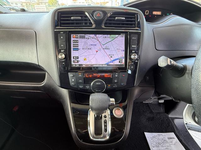 セレナ ハイウェイスター　Ｖセレ＋セーフティ　ＳＨＶ　Ａセフ　３６０度カメラ　テレビ　ｅｔｃ　ｂｌｕｅｔｏｏｔｈ（13枚目）