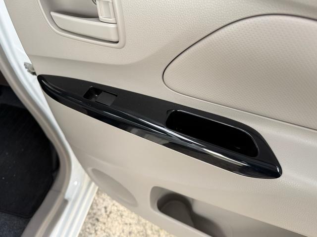 デイズ Ｊ　ＥＴＣ　エマージェンシーブレーキ　ＶＤＣ　Ｂｌｕｅｔｏｏｔｈ７インチナビ　電動格納ミラー（17枚目）