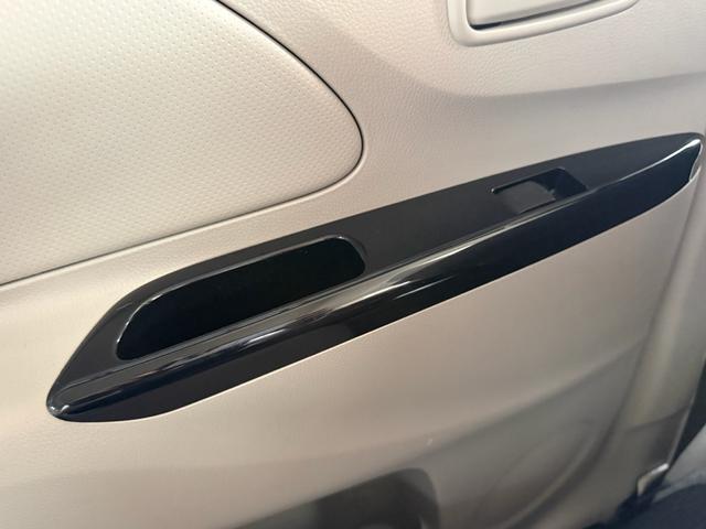 デイズ Ｊ　ＥＴＣ　エマージェンシーブレーキ　ＶＤＣ　Ｂｌｕｅｔｏｏｔｈ７インチナビ　電動格納ミラー（18枚目）