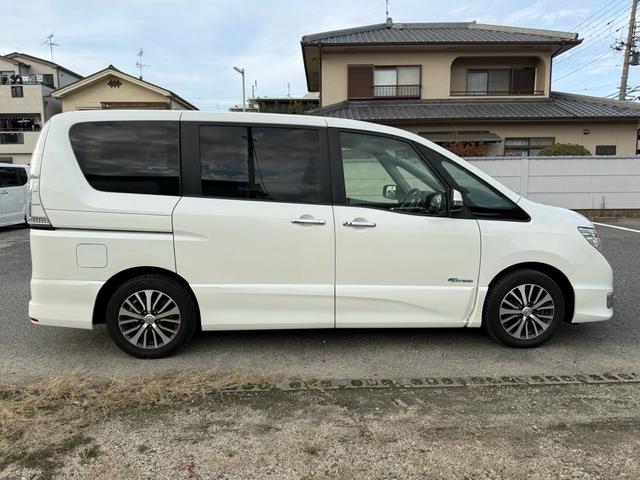 セレナ ハイウェイスター　Ｓ－ハイブリッド　ＥＴＣ　バックモニター　ＴＶワンセグ　キーレス　フルフラット（4枚目）