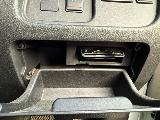 セレナ ハイウェイスター　Ｓ－ハイブリッド　ＥＴＣ　バックモニター　ＴＶワンセグ　キーレス　フルフラット（24枚目）