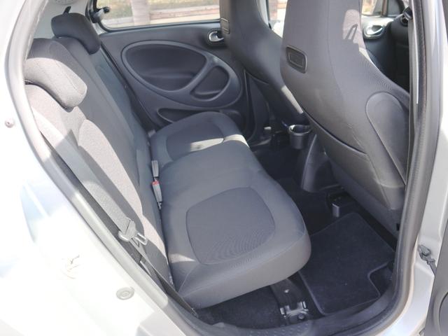 スマートフォーフォー パッション　パナソニック９インチナビ・バックカメラ・ＥＴＣ・前席シートヒーター装備・地デジテレビ・スペアキーあり・タイヤ四輪新品交換済・ＬＥＤポジションライト・オートライト・純正アルミホイール・点検整備済（17枚目）