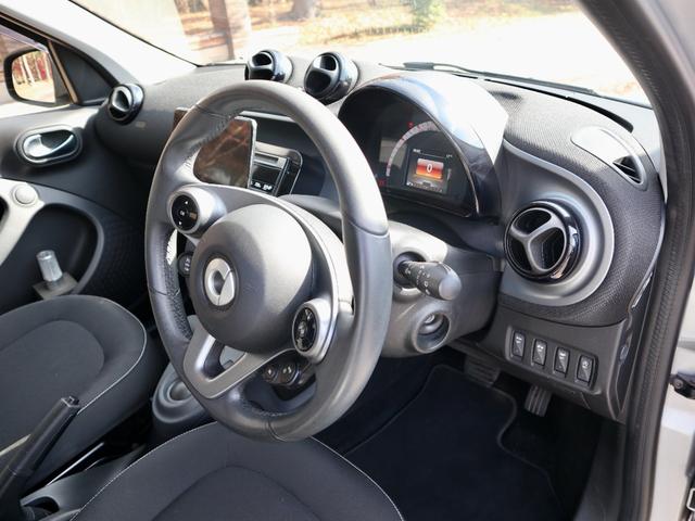 スマートフォーフォー パッション　パナソニック９インチナビ・バックカメラ・ＥＴＣ・前席シートヒーター装備・地デジテレビ・スペアキーあり・タイヤ四輪新品交換済・ＬＥＤポジションライト・オートライト・純正アルミホイール・点検整備済（18枚目）