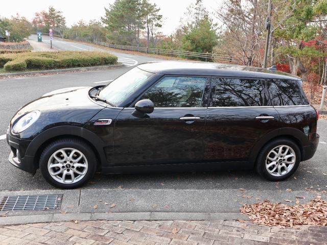 ＭＩＮＩ クラブマン　バッキンガム　雹害ありお手頃価格にて・純正ナビ・バックカメラ・ＬＥＤヘッドライト・コンフォートアクセス・キック対応バックドア・ＥＴＣ・オールシーズンタイヤ・スペアキーあり（4枚目）