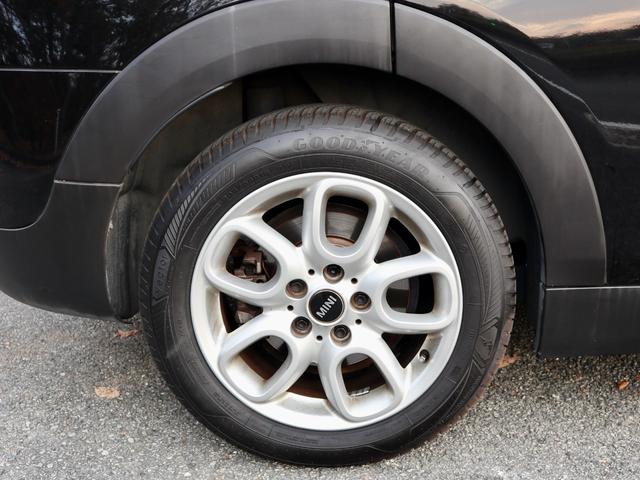 ＭＩＮＩ クラブマン　バッキンガム　雹害ありお手頃価格にて・純正ナビ・バックカメラ・ＬＥＤヘッドライト・コンフォートアクセス・キック対応バックドア・ＥＴＣ・オールシーズンタイヤ・スペアキーあり（11枚目）