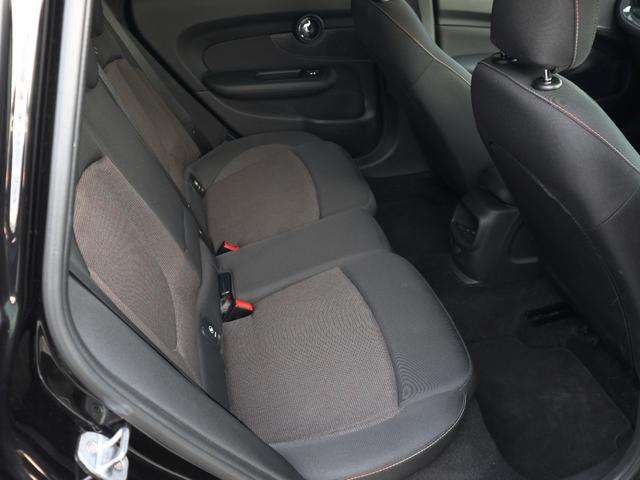 ＭＩＮＩ クラブマン　バッキンガム　雹害ありお手頃価格にて・純正ナビ・バックカメラ・ＬＥＤヘッドライト・コンフォートアクセス・キック対応バックドア・ＥＴＣ・オールシーズンタイヤ・スペアキーあり（18枚目）