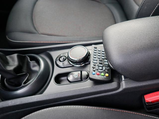 ＭＩＮＩ クラブマン　バッキンガム　雹害ありお手頃価格にて・純正ナビ・バックカメラ・ＬＥＤヘッドライト・コンフォートアクセス・キック対応バックドア・ＥＴＣ・オールシーズンタイヤ・スペアキーあり（23枚目）