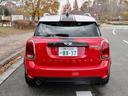 ＭＩＮＩ クーパーＤ　クロスオーバー　ワンオーナー、ペッパーパッケージ、電動リアゲート（キック対応）、コンフォートアクセス、純正ナビ、バックカメラ、ミラー内蔵ＥＴＣ、前ドラレコ、スペアキーあり、整備記録簿あり、オールシーズンタイヤ装着（6枚目）