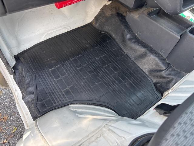 キャリイトラック KCエアコン・パワステ 2WD/禁煙車/5マニュアルT車/3方開/エアコン/パワーステアリング/エアバッグ/積載量350kg/ユーザー買取車(43枚目)