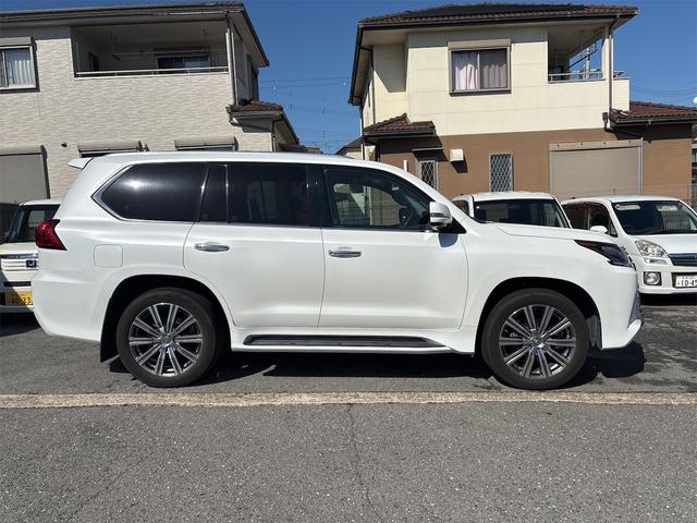 ＬＸ ＬＸ５７０　禁煙車／サンフレアブラウン　／シートエアコン／純正ナビ／後席モニター／クールボックス／ＢＳＭ／全方位カメラ／クリアランスソナー／サンルーフ／衝突軽減システム／レーンアシスト／パワートランク／寒冷地仕様（4枚目）