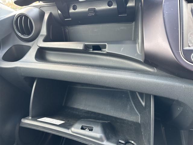 フィット RS ハイウェイエディション 禁煙車/電格ドアミラー/キーレスエントリー/ABS/バックカメラ/HDDナビ/DVD再生/衝突安全ボディ/オートライト/ユーザー買取車/取扱説明書付き/記録簿付き(46枚目)