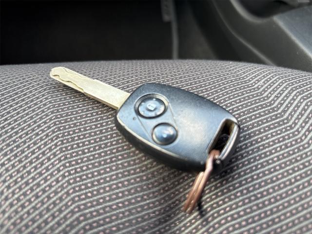 フィット RS ハイウェイエディション 禁煙車/電格ドアミラー/キーレスエントリー/ABS/バックカメラ/HDDナビ/DVD再生/衝突安全ボディ/オートライト/ユーザー買取車/取扱説明書付き/記録簿付き(48枚目)