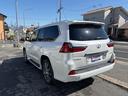 ＬＸ５７０　禁煙車／サンフレアブラウン　／シートエアコン／純正ナビ／後席モニター／クールボックス／ＢＳＭ／全方位カメラ／クリアランスソナー／サンルーフ／衝突軽減システム／レーンアシスト／パワートランク／寒冷地仕様（9枚目）