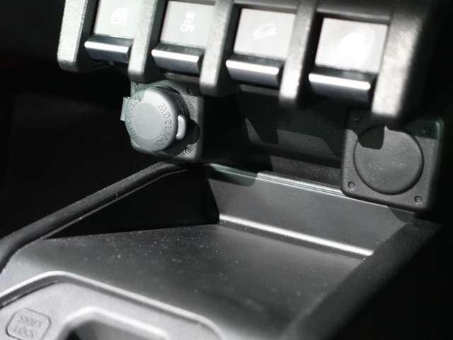 ジムニー ＸＣ　★メモリーナビ★ヘッドライトウォッシャー★ターボ★コーナーセンサー★ＥＴＣ車載器★前方１カメラドラレコ★サイド・カーテンエアバッグ（41枚目）