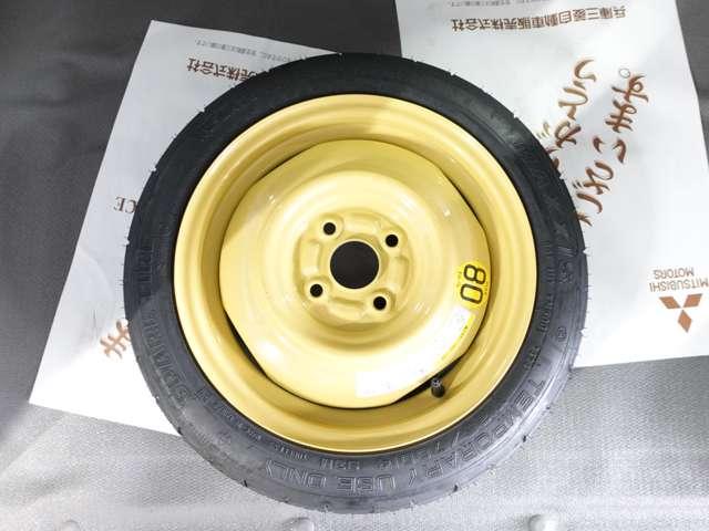 ミニキャブバン E ★コーナーセンサー★5速MT★届出済未使用車★LEDルームランプ&荷室ランプ★オーバーヘッドコンソール★スペアタイヤ★オートライト(10枚目)