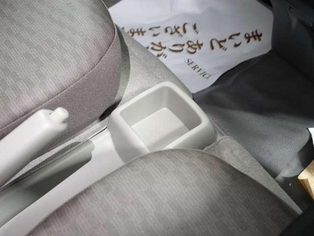 ミニキャブバン E ★コーナーセンサー★5速MT★届出済未使用車★LEDルームランプ&荷室ランプ★オーバーヘッドコンソール★スペアタイヤ★オートライト(52枚目)