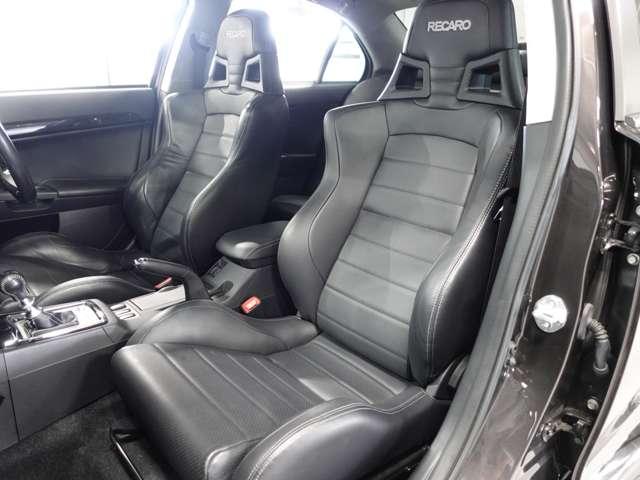 純正レカロシート