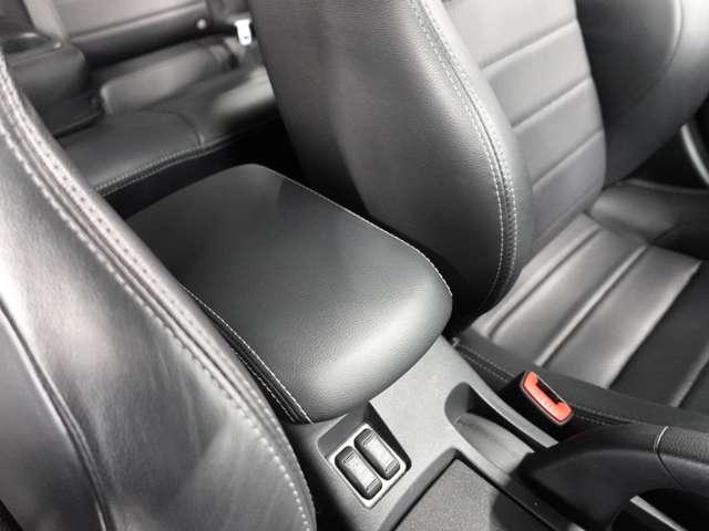 センターコンソールボックス