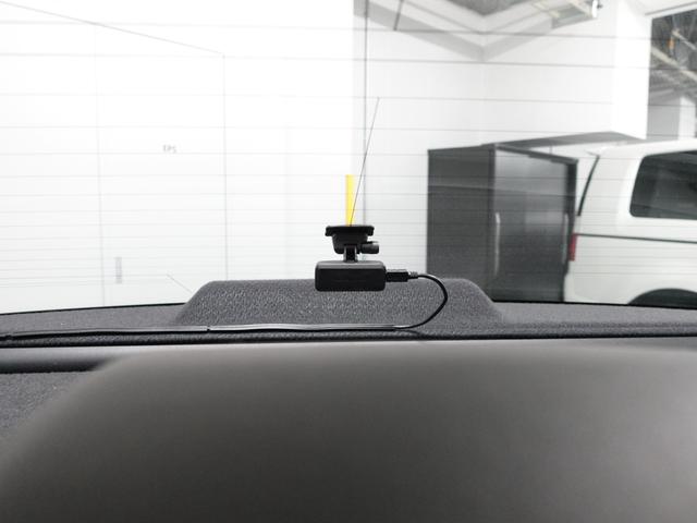 ディグニティ ＶＩＰ　電動サンルーフ　本革シート　ＢＯＳＥサウンドシステム　後席読書灯　リヤドアサンシェード　リヤバニティミラー　銀粉木目調オーナメントパネル（65枚目）