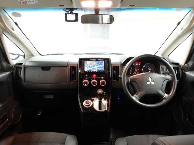 デリカＤ：５ Ｍ　リミテッドパッケージ　メモリーナビ　バックカメラ　合皮シート　　ＥＴＣ２．０　純正コーナーセンサー　前後２カメラドライブレコーダー　１６インチホワイトレタータイヤ（10枚目）