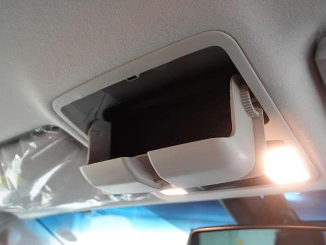 ���[�t�ɂ̓T���O���X�|�P�b�g�t��