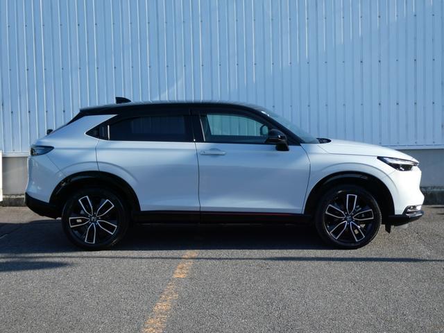 ヴェゼル ｅ：ＨＥＶＰＬａＹ　Ｈｏｎｄａ　ＣＯＮＮＥＣＴ　ディスプレイ・マルチビューカメラシステム・ＥＴＣ・ドラレコ付　衝突被害軽減ブレーキ　カーテンエアバッグ　アイドルストップ　Ｐセンサー　ＡＢＳ　ＥＳＣ　１オーナー　リアカメラ（12枚目）
