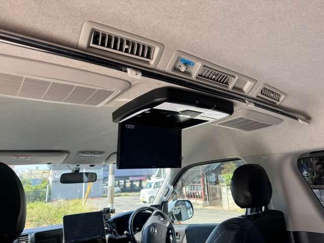 ハイエースワゴン GL 10人 REVOシート ベットキット 10人乗り 現行フェイスチェンジ 11型アルパインナビTV フリップダウンモニター(7枚目)