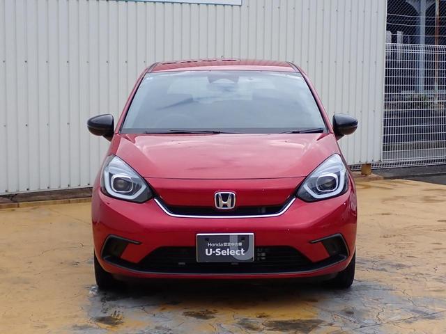 フィット ｅ：ＨＥＶホーム２０周年特別仕様車カーサ　純正インターナビ　フルセグ　Ｒカメラ　ＥＴＣ２．０　前後ドラレコ　サイドカーテンエアバック　ホンダセンシング　シートヒーター　アームレスト　オートリトラミラー　純正アルミホイール（9枚目）