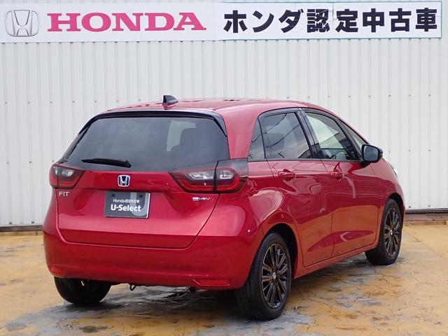 フィット ｅ：ＨＥＶホーム２０周年特別仕様車カーサ　純正インターナビ　フルセグ　Ｒカメラ　ＥＴＣ２．０　前後ドラレコ　サイドカーテンエアバック　ホンダセンシング　シートヒーター　アームレスト　オートリトラミラー　純正アルミホイール（12枚目）