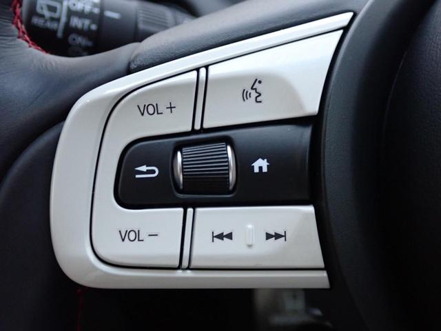 フィット ｅ：ＨＥＶホーム２０周年特別仕様車カーサ　純正インターナビ　フルセグ　Ｒカメラ　ＥＴＣ２．０　前後ドラレコ　サイドカーテンエアバック　ホンダセンシング　シートヒーター　アームレスト　オートリトラミラー　純正アルミホイール（26枚目）