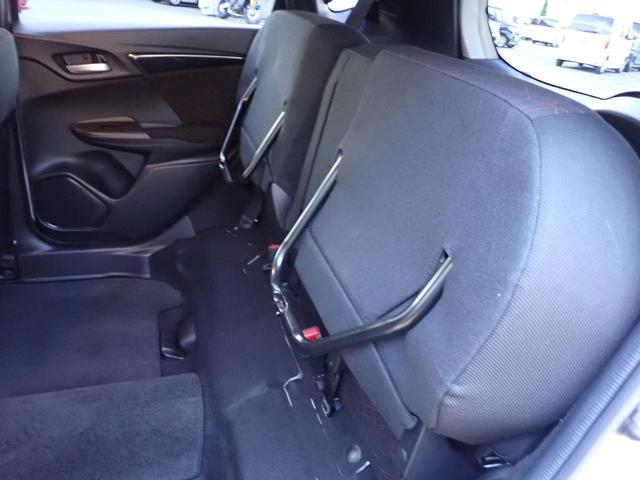 フィットハイブリッド Sパッケージ 純正ナビ フルセグ Rカメラ ETC Bluetoothオーディオ テレビキット オートリトラミラー 純正フォグライト 衝突被害軽減ブレーキ(21枚目)