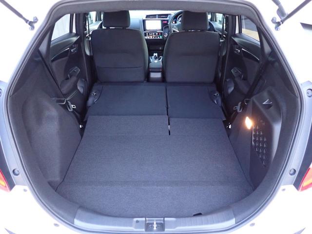 フィットハイブリッド Sパッケージ 純正ナビ フルセグ Rカメラ ETC Bluetoothオーディオ テレビキット オートリトラミラー 純正フォグライト 衝突被害軽減ブレーキ(23枚目)