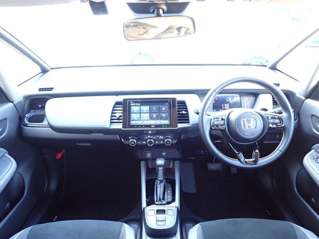 フィット ＲＳ　純正ディスプレイオーディオ　ドラレコ　Ｒカメラ　ＥＴＣ　ＬＥＤヘッドライト　ホンダセンシング　オートライト　オートエアコン　アームレスト　フロアマット　ドアバイザー（22枚目）