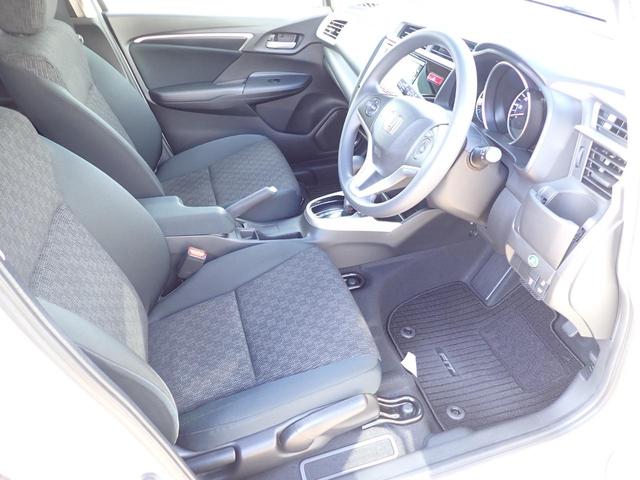 フィット １３Ｇ・Ｌホンダセンシング　純正ナビ　フルセグ　Ｒカメラ　ＥＴＣ　サイドカーテンエアバック　ＣＴＢＡ　プラズマクラスターＡＣ　ＬＥＤヘッドライト　オートリトラミラー（17枚目）