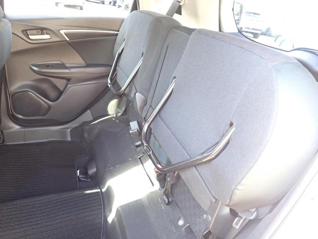 フィット １３Ｇ・Ｌホンダセンシング　純正ナビ　フルセグ　Ｒカメラ　ＥＴＣ　サイドカーテンエアバック　ＣＴＢＡ　プラズマクラスターＡＣ　ＬＥＤヘッドライト　オートリトラミラー（20枚目）