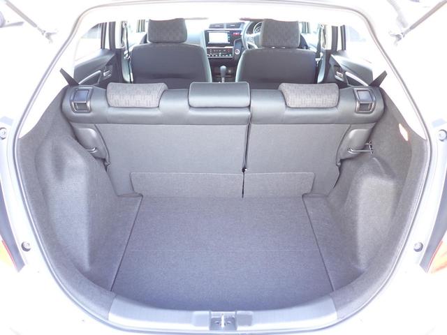 フィット １３Ｇ・Ｌホンダセンシング　純正ナビ　フルセグ　Ｒカメラ　ＥＴＣ　サイドカーテンエアバック　ＣＴＢＡ　プラズマクラスターＡＣ　ＬＥＤヘッドライト　オートリトラミラー（21枚目）