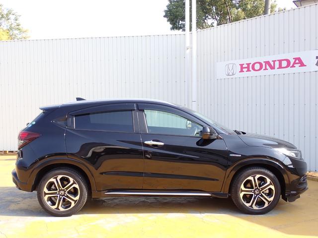 ヴェゼル ハイブリッドＺ・ホンダセンシング　純正ナビ　ドラレコ　ＴＶキット　フルセグ　Ｒカメラ　ＥＴＣ　ＬＥＤヘッドライト　純正フォグライト　アルミタイヤ　シートヒーター　ＵＳＢジャック　ホンダセンシング　オートリトラミラー（10枚目）