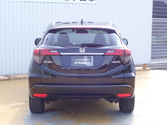 ヴェゼル ハイブリッドＺ・ホンダセンシング　純正ナビ　ドラレコ　ＴＶキット　フルセグ　Ｒカメラ　ＥＴＣ　ＬＥＤヘッドライト　純正フォグライト　アルミタイヤ　シートヒーター　ＵＳＢジャック　ホンダセンシング　オートリトラミラー（12枚目）