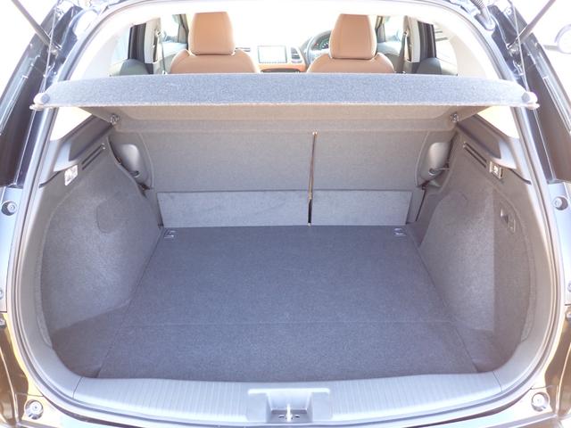 ヴェゼル ハイブリッドＺ・ホンダセンシング　純正ナビ　ドラレコ　ＴＶキット　フルセグ　Ｒカメラ　ＥＴＣ　ＬＥＤヘッドライト　純正フォグライト　アルミタイヤ　シートヒーター　ＵＳＢジャック　ホンダセンシング　オートリトラミラー（19枚目）