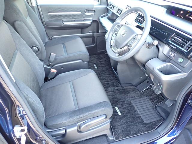 ステップワゴンスパーダ スパーダホンダセンシング　純正ナビ　前後ドラレコ　全方位カメラ　フルセグ　Ｒカメラ　ＥＴＣ　ホンダセンシング　ＵＳＢジャック　オートリトラミラー　アームｒスト　シートバックテーブル（16枚目）