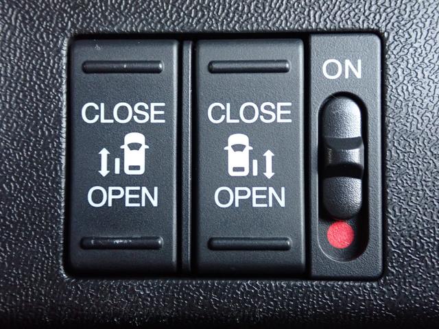 ステップワゴンスパーダ スパーダホンダセンシング　純正ナビ　前後ドラレコ　全方位カメラ　フルセグ　Ｒカメラ　ＥＴＣ　ホンダセンシング　ＵＳＢジャック　オートリトラミラー　アームｒスト　シートバックテーブル（31枚目）