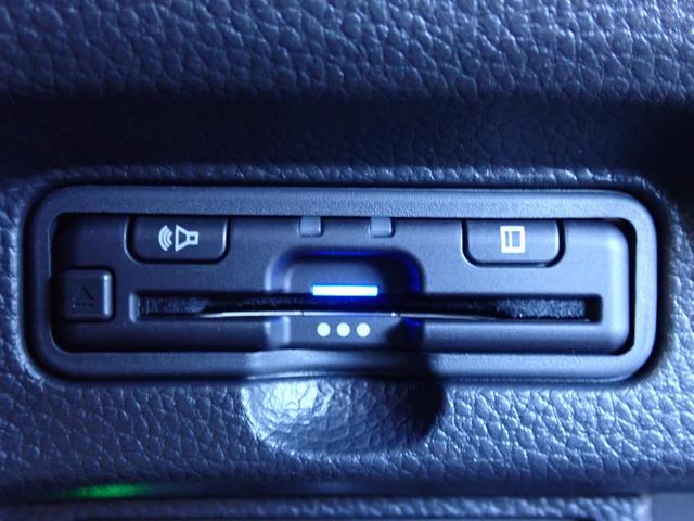 Ｎ－ＢＯＸカスタム Ｌターボ　純正ナビ　フルセグ　Ｒカメラ　ＥＴＣ　サイドカーテンエアバック　ホンダセンシング　プラズマクラスターＡＣ　シートヒーター　シートバックテーブル　純正アルミホイール　純正フォグライト　左右電動スライド（9枚目）