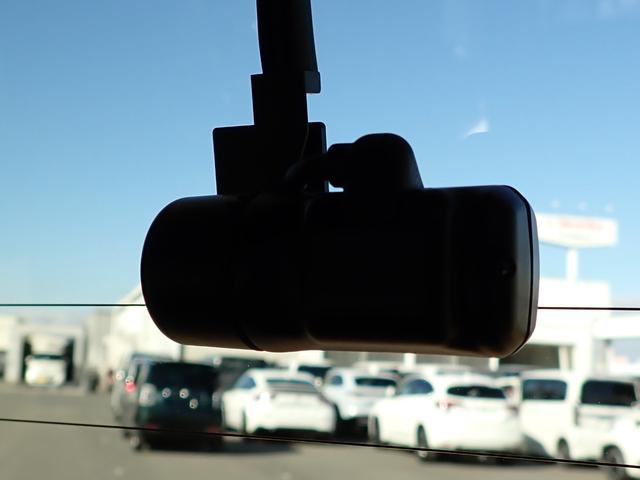 Ｎ－ＢＯＸカスタム Ｌ　純正ナビ　フルセグ　Ｒカメラ　ＥＴＣ　ドラレコ（前・後）　テレビキット　シートヒーター　オートリトラミラー　シートバックテーブル　ＨｏｎｄａＳＥＮＳＩＮＧ　Ｂｌｕｅｔｏｏｔｈオーディオ（32枚目）