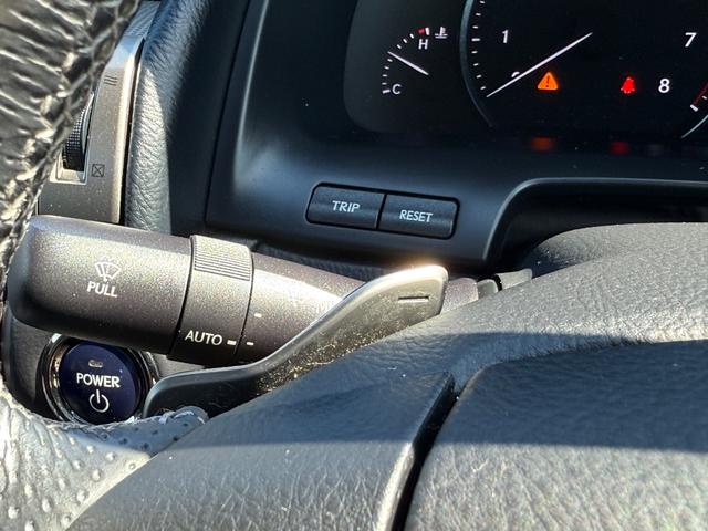 ＬＳ ＬＳ６００ｈ　Ｆスポーツ　サンルーフ　３眼ＬＥＤヘッドライト　オートハイビーム　シートヒーター　ベンチレーション　ハンドルヒーター　ＥＴＣ　クルーズコントロール　ブレーキホールド　パワーリアゲート　バックカメラ　２０インチＡＷ（16枚目）