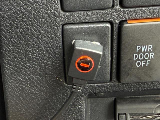 アルファード ２．５Ｓ　タイプゴールド　コーティング済　ディスプレイオーディオ　ａｐｐｌｅｃａｒｐｌａｙ　バックカメラ　フリップダウンモニター　両側電動スライドドア　レーダークルーズコントロール　ブレーキホールド　パワーリアゲート（18枚目）