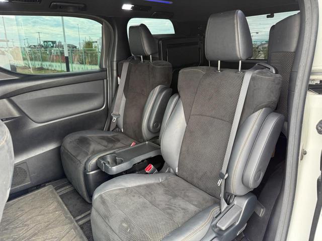 アルファード ２．５Ｓ　タイプゴールド　コーティング済　ディスプレイオーディオ　ａｐｐｌｅｃａｒｐｌａｙ　バックカメラ　フリップダウンモニター　両側電動スライドドア　レーダークルーズコントロール　ブレーキホールド　パワーリアゲート（42枚目）