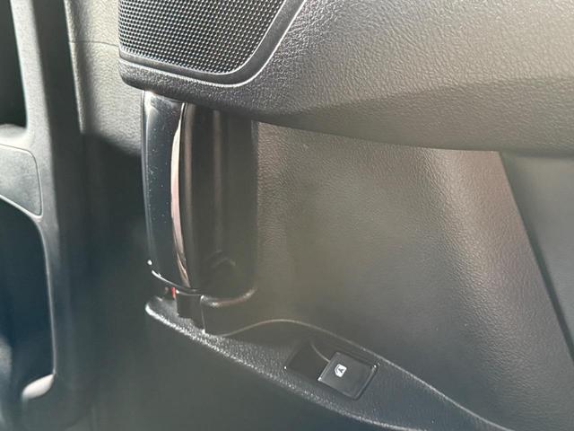 アルファード ２．５Ｓ　タイプゴールド　コーティング済　ディスプレイオーディオ　ａｐｐｌｅｃａｒｐｌａｙ　バックカメラ　フリップダウンモニター　両側電動スライドドア　レーダークルーズコントロール　ブレーキホールド　パワーリアゲート（52枚目）