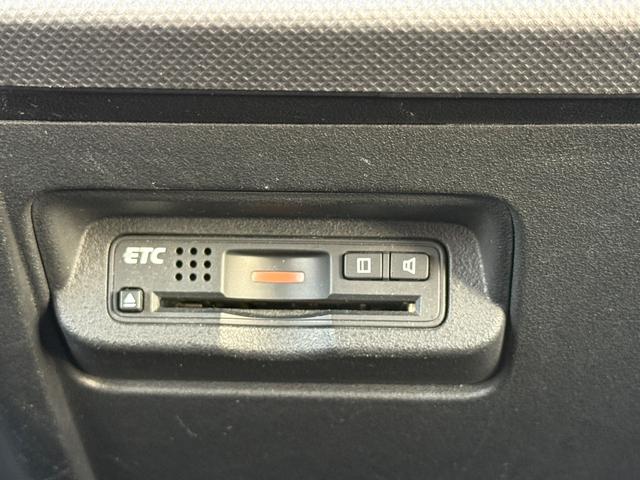 フリード Ｇ　エアロ　ハイウェイエディション　両側電動スライドドア　Ｂｌｕｅｔｏｏｔｈ　ワンセグ　バックカメラ　ＥＴＣ　オートライト　６人乗り　オートエアコン　電動格納ミラー　１５インチＡＷ　キーレス（8枚目）