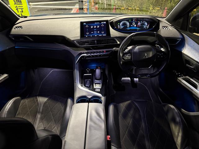 5008 GT ブルーHDi applecarplay LEDヘッドライト 全周囲カメラ アンビエントライト 前後ドライブレコーダー パワーリアゲート ETC クルーズコントロール 衝突軽減ブレーキ オートハイビーム ハーフレザー(4枚目)